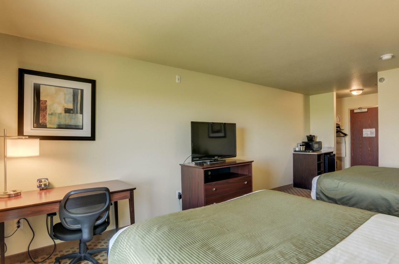 Cobblestone Inn & Suites-Kersey Eksteriør billede