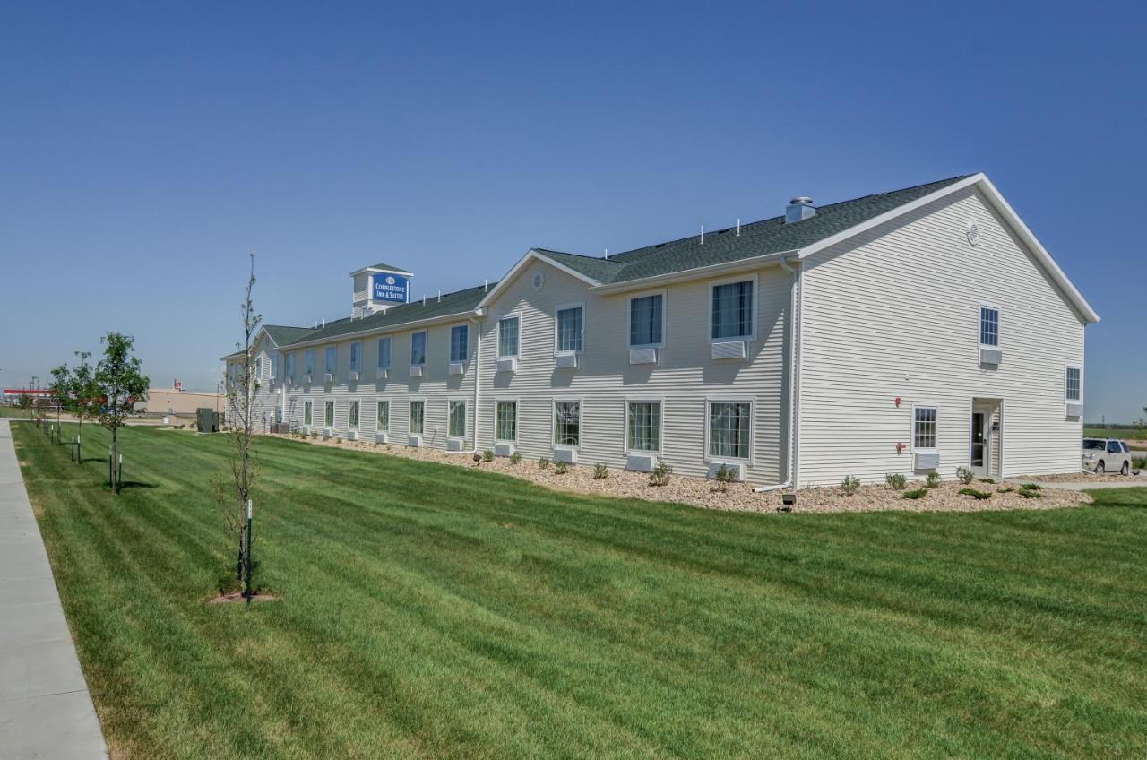 Cobblestone Inn & Suites-Kersey Eksteriør billede